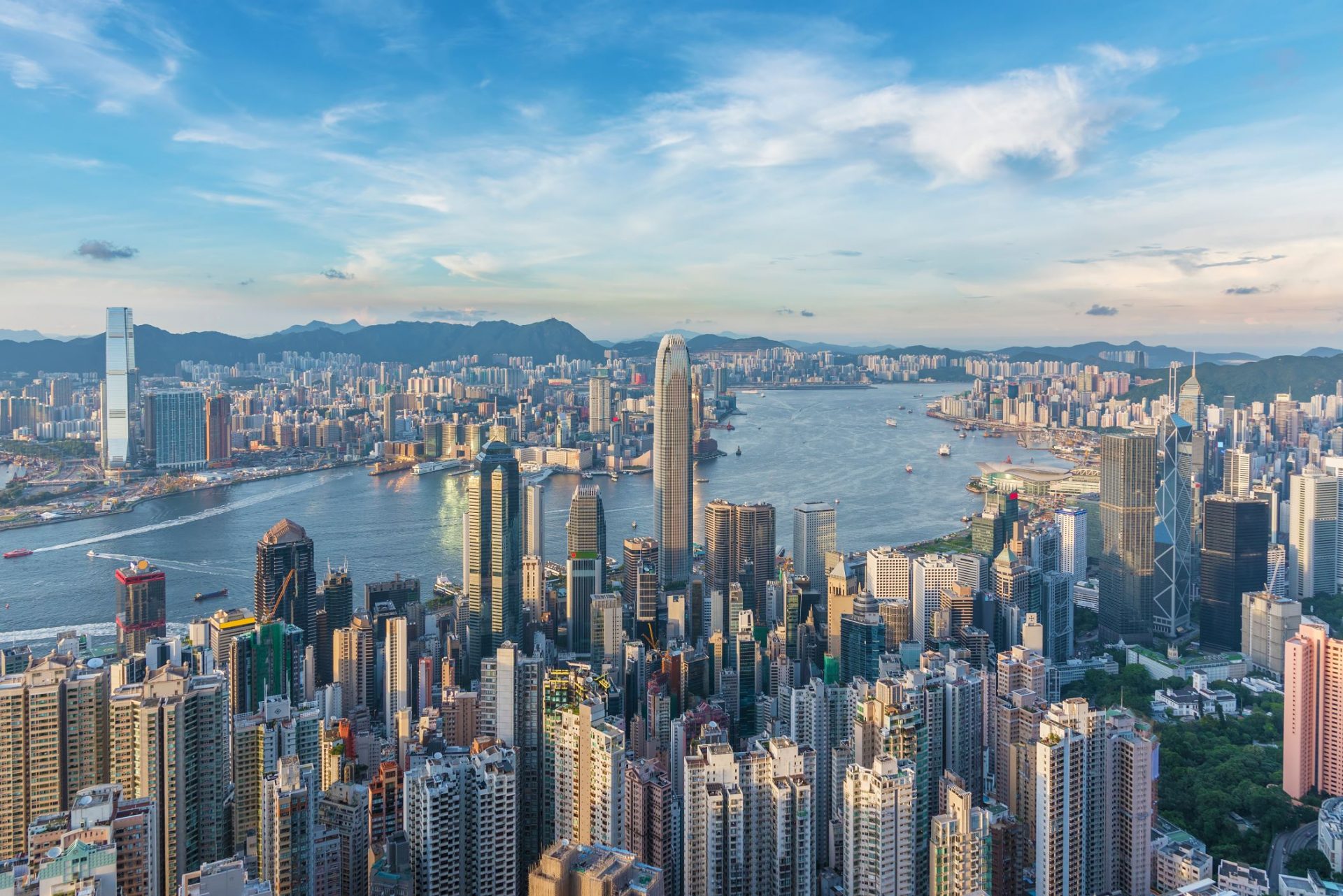 香港政府が2025年の公休日を発表、旧正月は週末含め5連休に